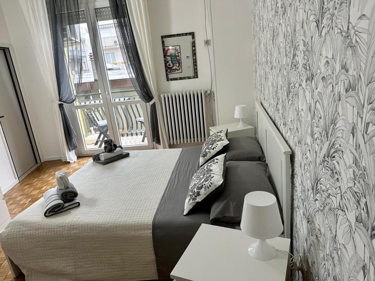 Appartamento Al Mare Rimini Exterior foto